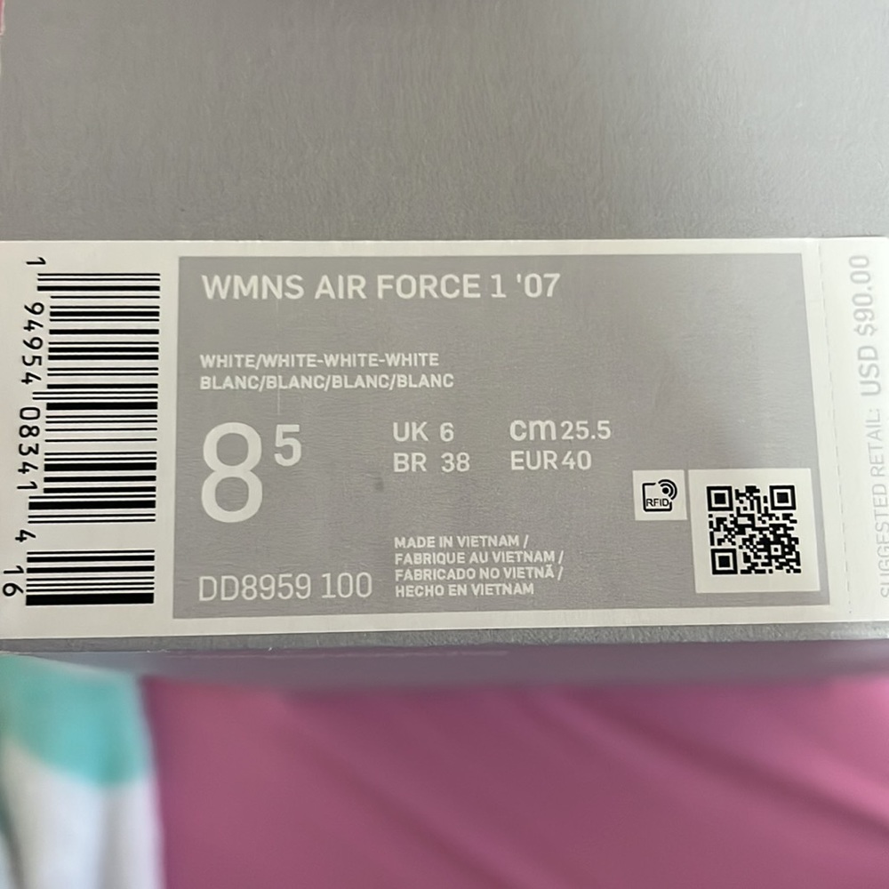 Never Worn - image 4